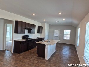Building Photo - 120 Middle Grn Lp