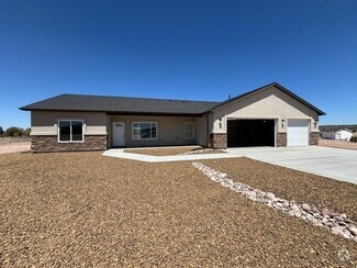 Building Photo - 24350 Heritage Ln