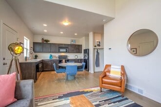 Building Photo - Rockwell Village