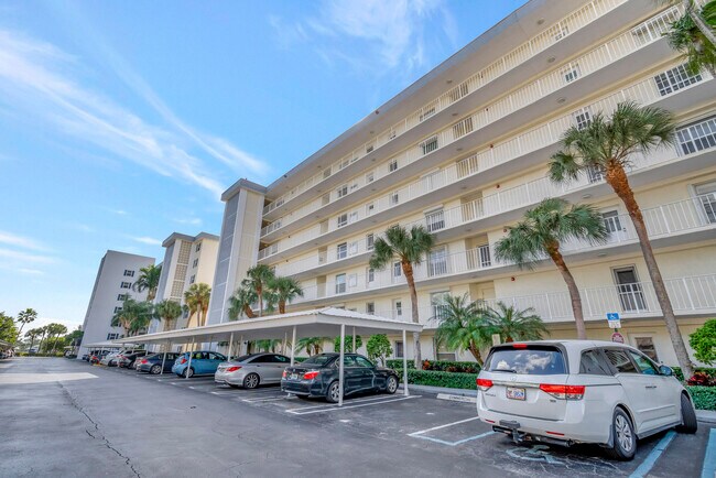 Building Photo - 1 Harbourside Dr