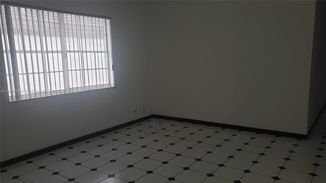 Building Photo - 15564 SW 63rd Ter