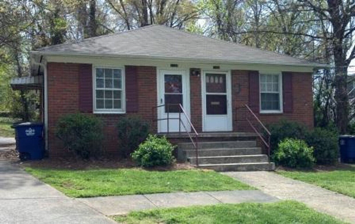 Photo - 1122 W. Academy Street