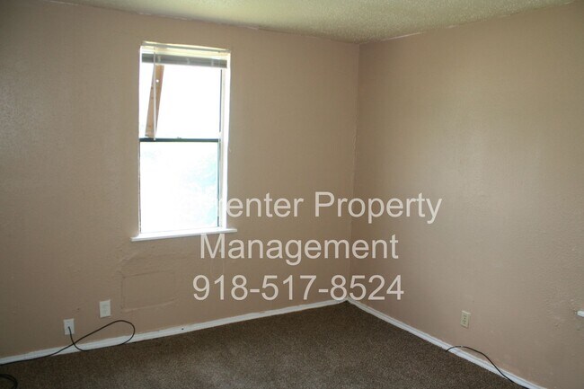 Building Photo - Coming Soon! 3 BED 1 BATH! Schedule a tour today!