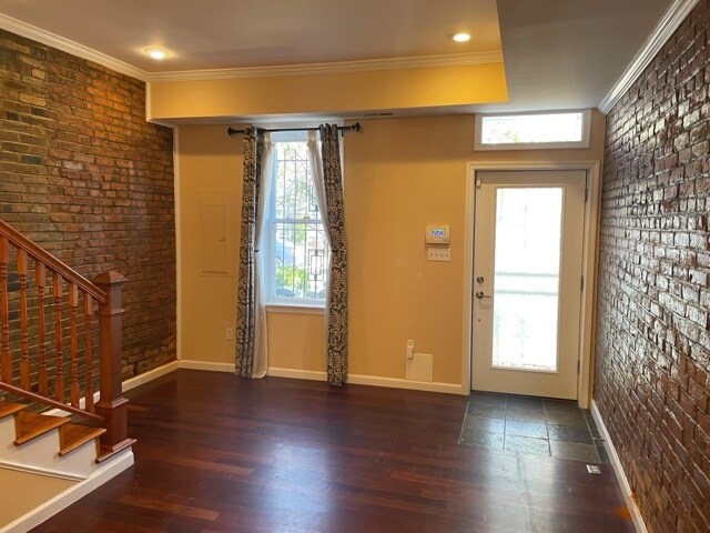 Building Photo - 1620 4th St NW
