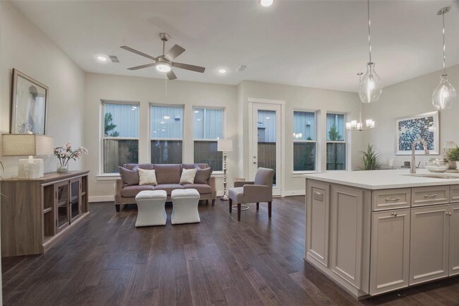 Foto del edificio - 12515 Holly Blue Ln