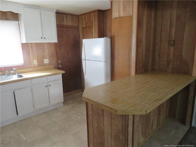 Building Photo - 4937 Fieldcrest Dr