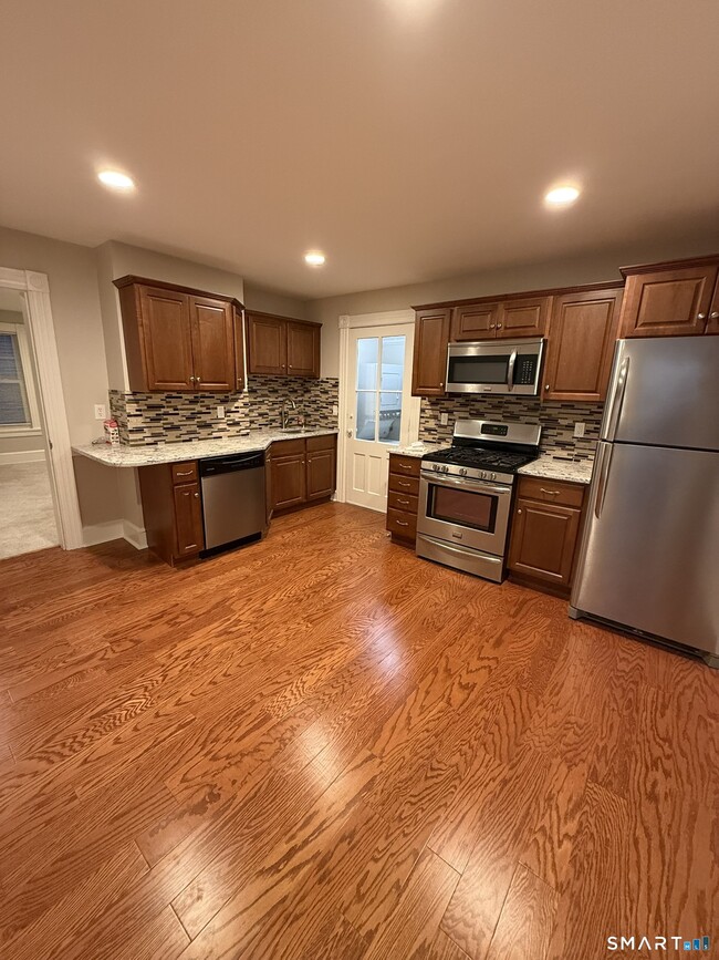 Foto del edificio - 49 Osborne Ave