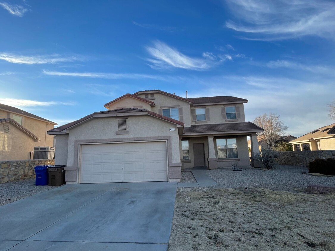 Primary Photo - Beautiful 4 Bedroom, 3 Bathroom Home in So...