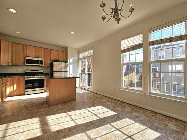 Foto del edificio - 15334 Elizabeth Burbage Loop