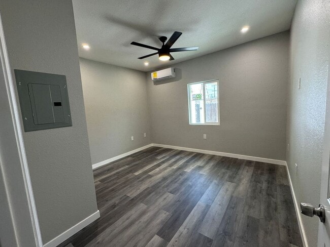 Foto del edificio - Renovated House for Rent