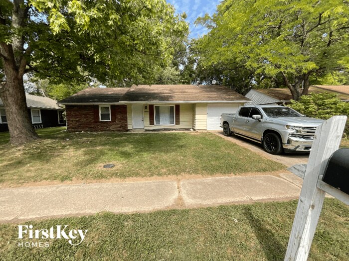 Primary Photo - 6020 Wedgewood Way