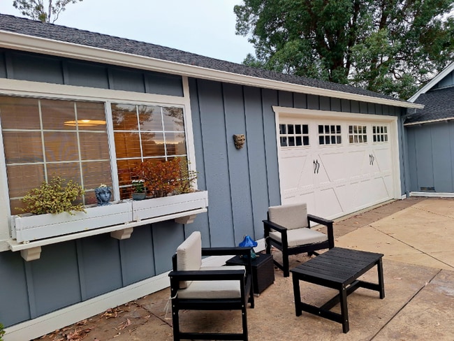 Building Photo - 3921 Pressley Rd