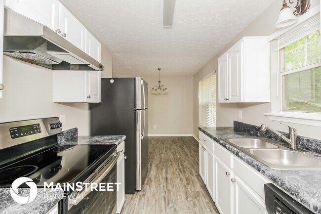 Building Photo - 221 Beechwood Ln