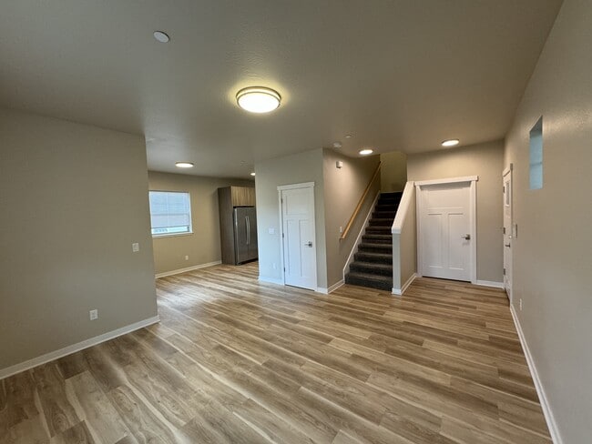 Building Photo - 441 Talent Ave