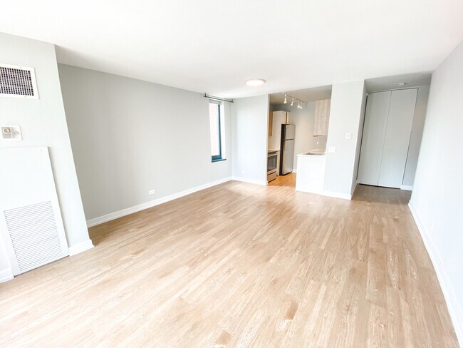 Foto del edificio - 3660 N Lake Shore Dr