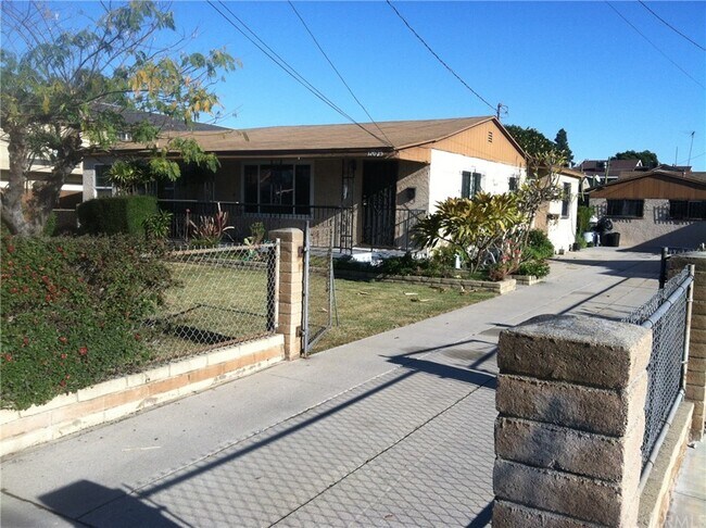 Foto del edificio - 12027 Magnolia St