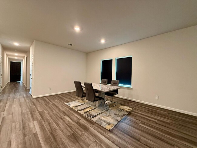 Building Photo - 13143 Braxon Pass