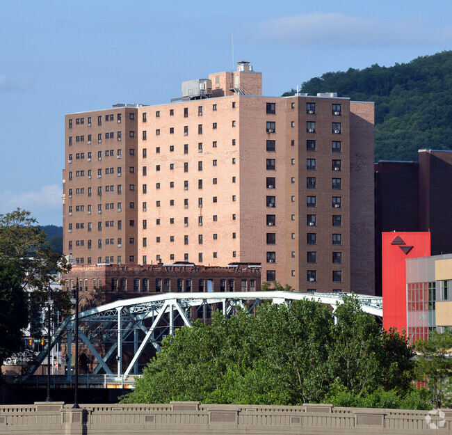 View from the southwest - Vine Street Tower