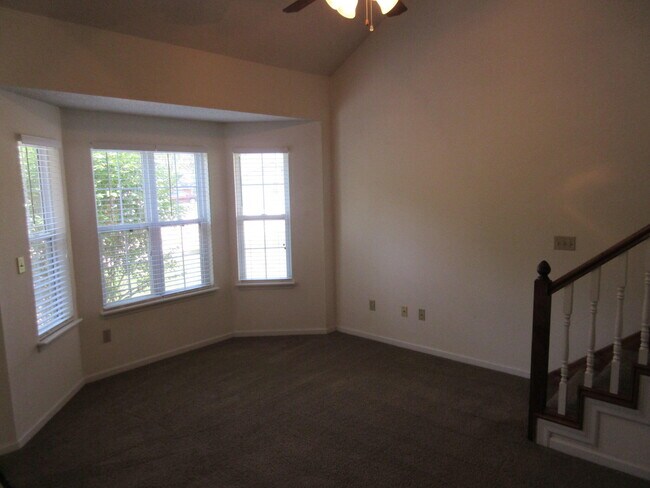 Foto del edificio - 4903 W Millbrook Dr
