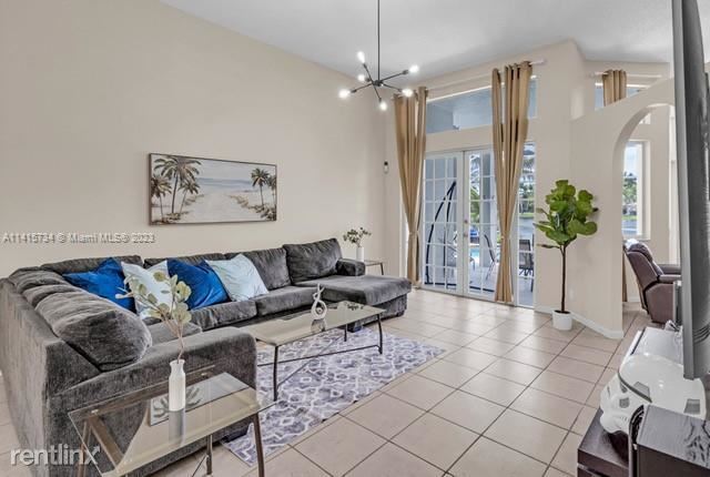 Foto del edificio - 5 br, 3.5 bath House - 646 Heritage Dr
