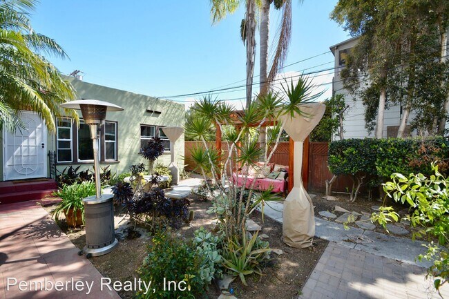 Foto del edificio - 4637-4645 Park Blvd