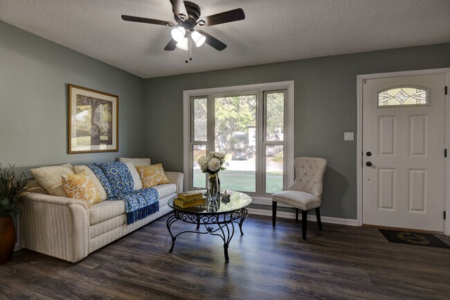 Foto del edificio - 2000 Belmont Blvd