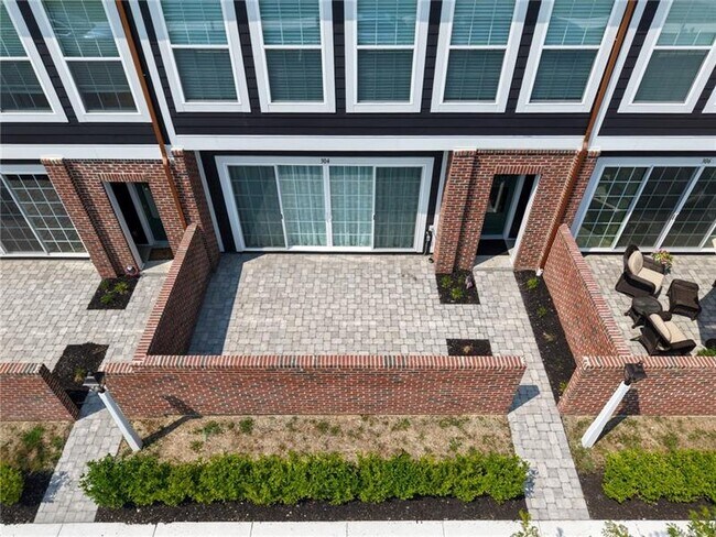 Foto del edificio - 304 Highbridge Ln