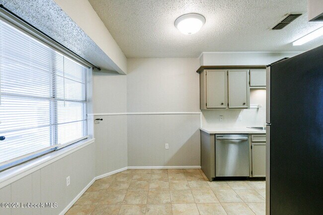 Foto del edificio - 4414 53rd St