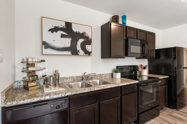 Foto del edificio - 5411 Bretshire Dr