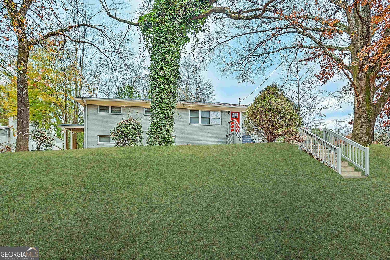 Primary Photo - 250 Hermer Cir NW