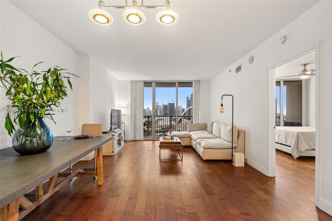 Foto del edificio - 1750 N Bayshore Dr