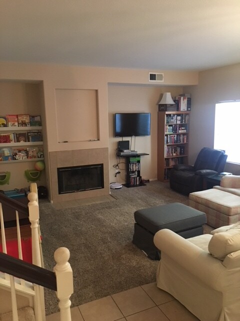 Building Photo - 1468 Burgundy Dr
