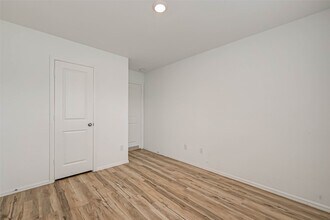 Building Photo - 3426 Golden Amber Ct
