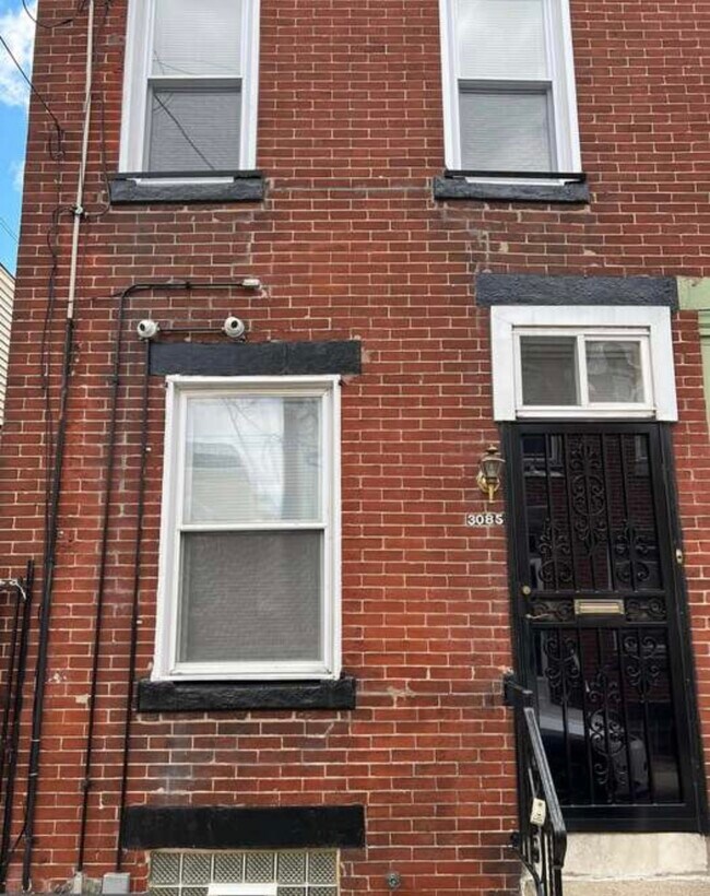 Building Photo - 3085 Tilton St
