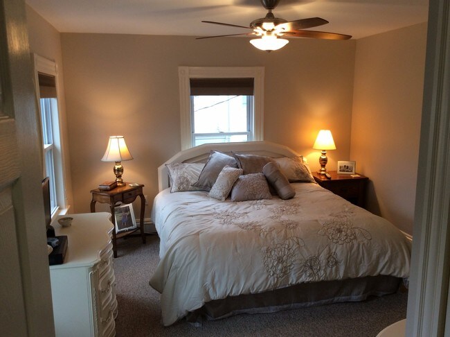 Building Photo - 13 Grant St