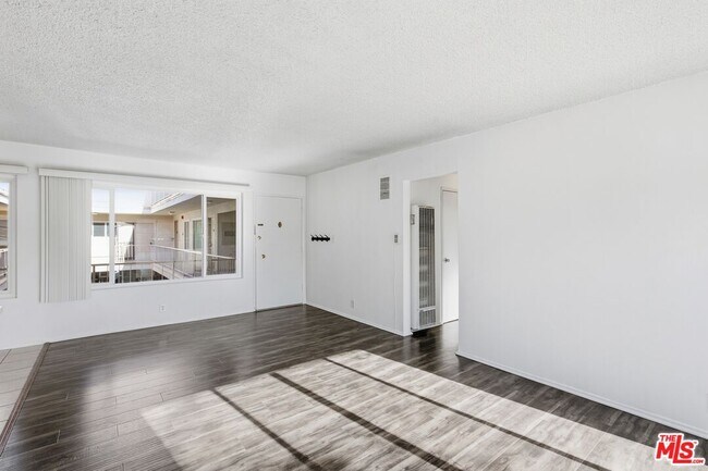 Foto del edificio - 739 Croft Ave