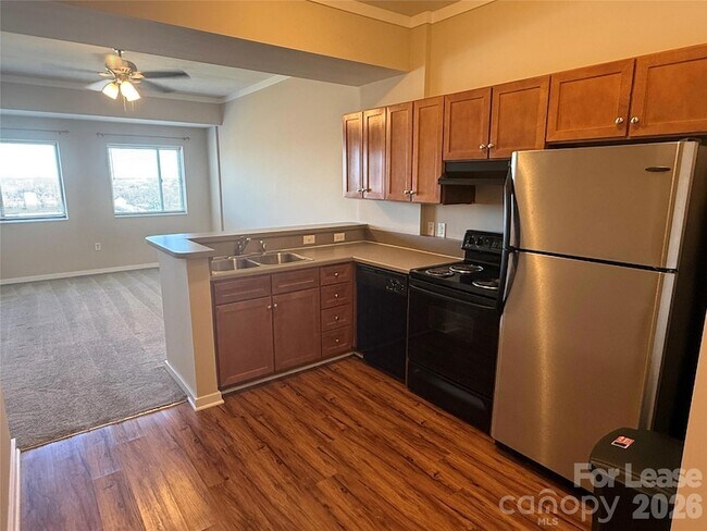 Foto del edificio - 715 N Church St