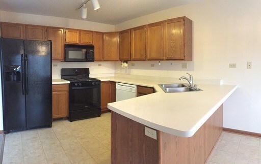 Building Photo - 957 Ascot Dr