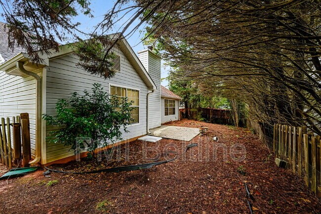 Foto del edificio - 819 Sweetwater Way