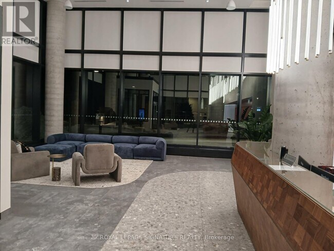 Building Photo - 25 Wellington St S