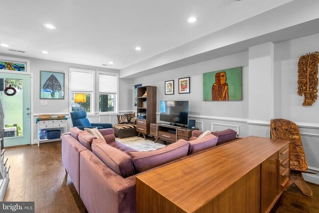 Building Photo - 1275 Oates St NE