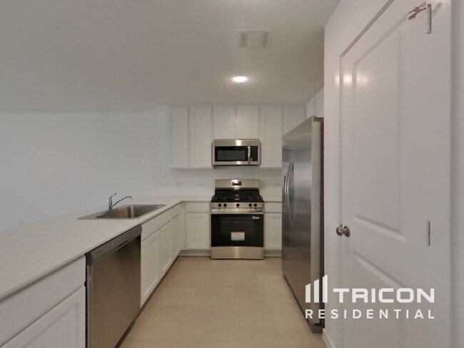 Foto del edificio - 3009 fantasy Terrace Dr