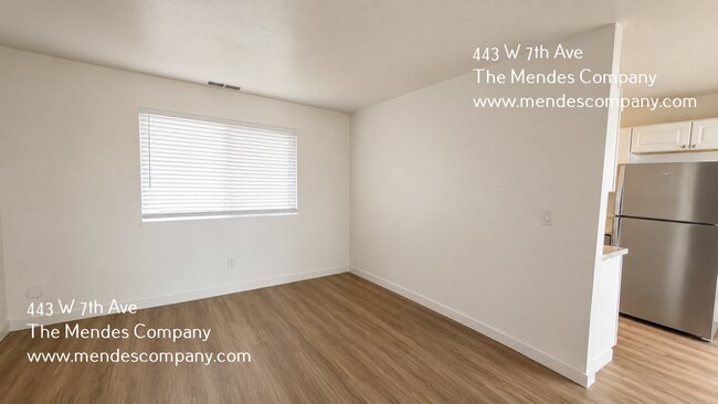 Foto del edificio - 443 W 7th Ave