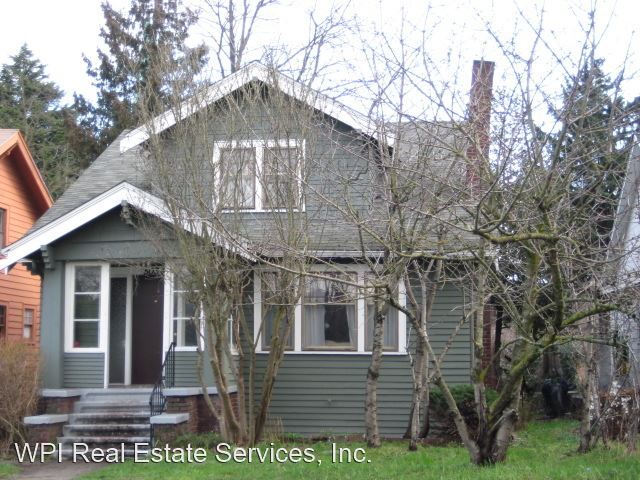 Foto principal - 7 br, 2.5 bath House - 5034 7th Ave NE