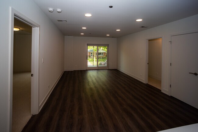 Foto del edificio - 1212 Vine Ave