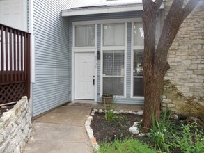 Building Photo - 6703 Old Quarry Ln
