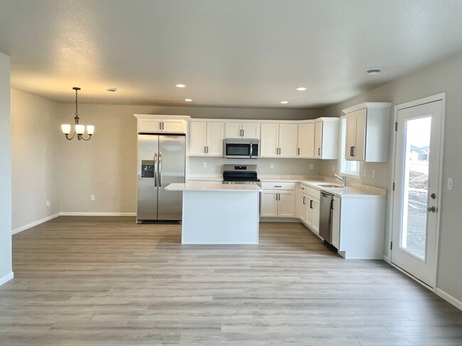 Building Photo - South Fargo - 3 Bedroom 2.5 Bath