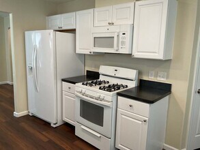 Building Photo - 13206 Ambrosa Dr