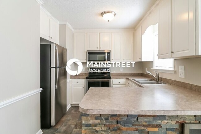 Foto del edificio - 3 Bedroom Pet-Friendly Home in FOUR OAKS, NC with Main Street Renewal