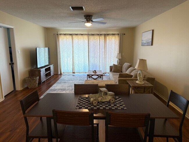 Foto del edificio - 8513 Dominican Ct